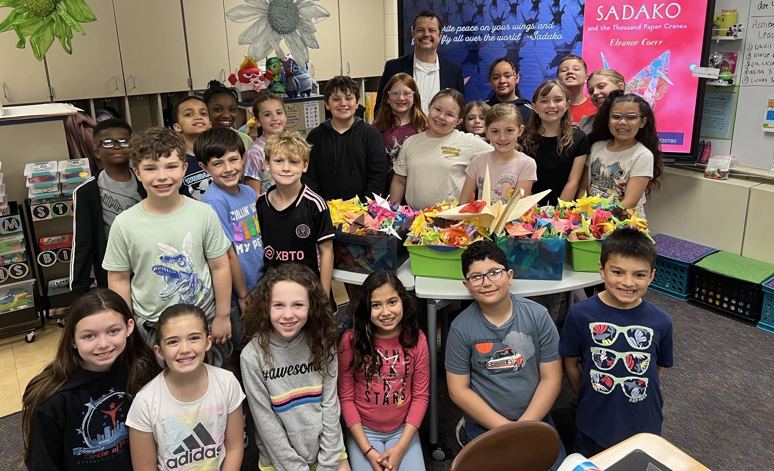 Los alumnos de la escuela primaria Beiriger ofrecen regalos de esperanza
